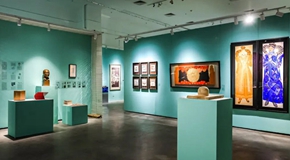 “经天纬地——纺织服饰时尚科技主题美术作品展”在北京服装学院开幕