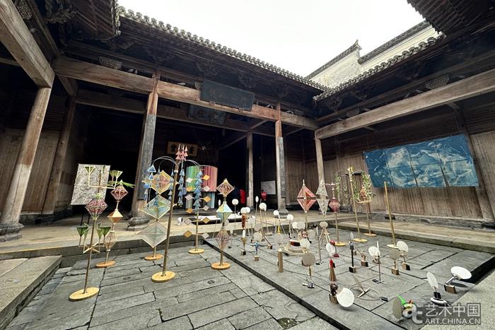 在黄山南屏村的祠堂里，开展一场纸文化的艺术复兴