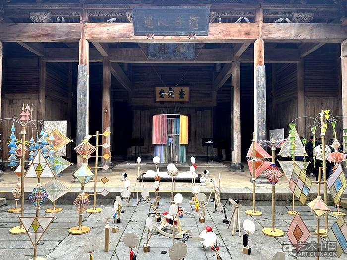 在黄山南屏村的祠堂里，开展一场纸文化的艺术复兴