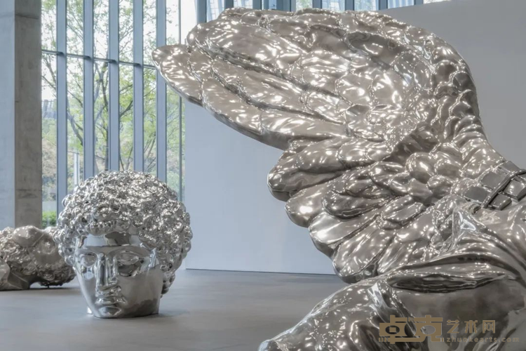 “预言的寓言”: 透过“可见与不可见”的多重关系,追问现代性的灵魂缺失