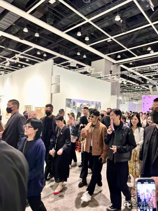 现场|在流动中“重新定位”:2025巴塞尔香港一睹为快