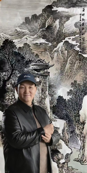 大师铸形神 万象写辉煌  ——记著名画家周曦先生