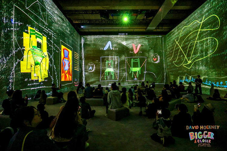 更大,更近:大卫·霍克尼最大规模沉浸式艺术展登陆上海