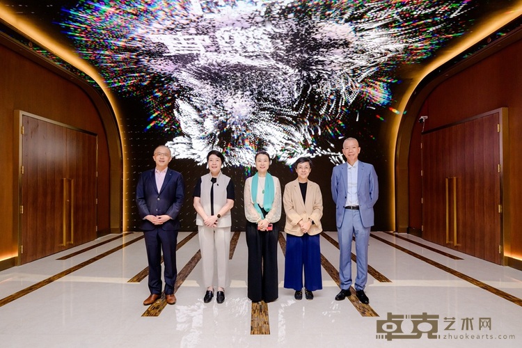 美高梅携手蔡国强呈献人工智能艺术家《cAI™️实验室2.0 》 特展