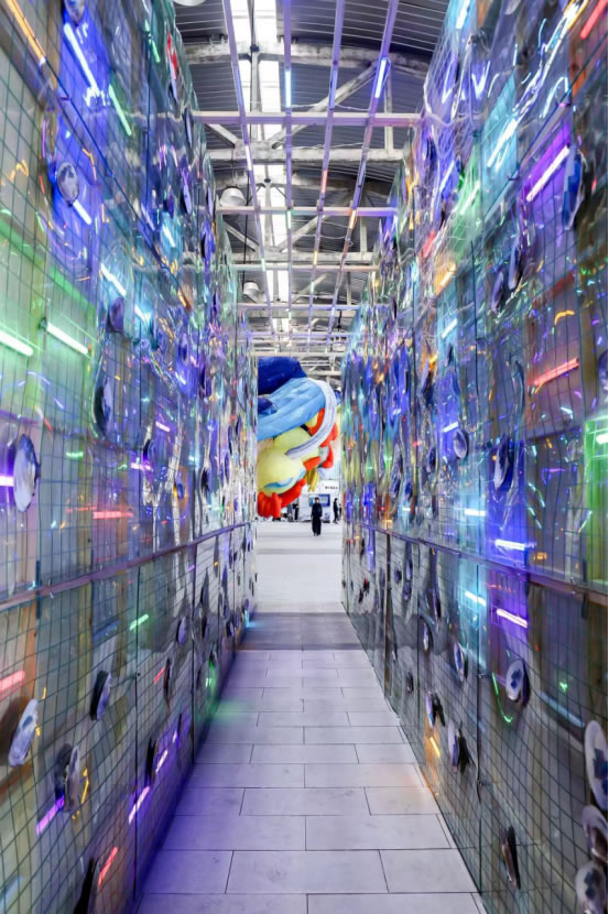 在”智域漫游”中，邂逅一场流动的城市艺术剧场