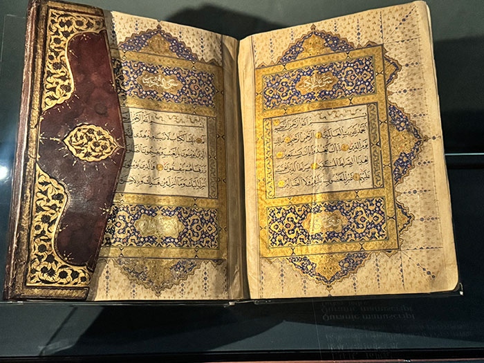 浦东美术馆年末压轴钜献：卢浮宫300件馆藏珍品呈现“图案上的王朝”