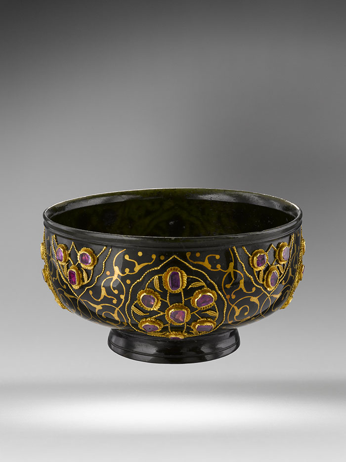 浦东美术馆年末压轴钜献：卢浮宫300件馆藏珍品呈现“图案上的王朝”