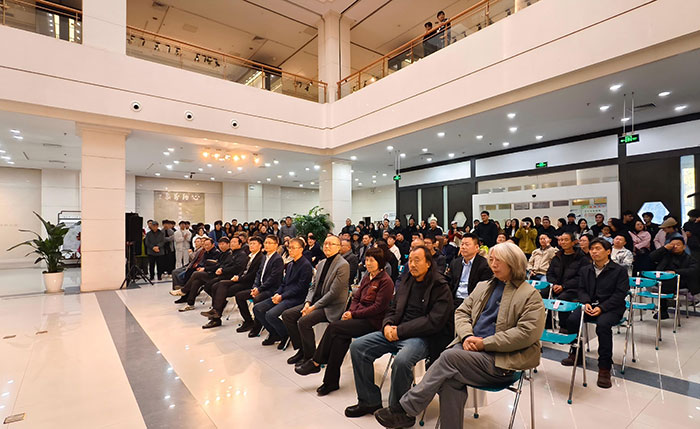 十年蜕变 终成一格——“心纳万象”赵东诚绘画作品展常熟美术馆开幕