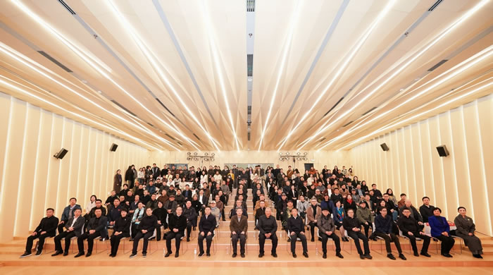 致美前行——湖北美术学院办学105周年美术作品展武汉美术馆启幕