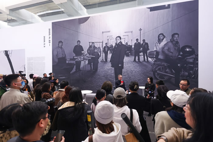 不止于故乡——“杨福东：香河”大型个展尤伦斯开幕