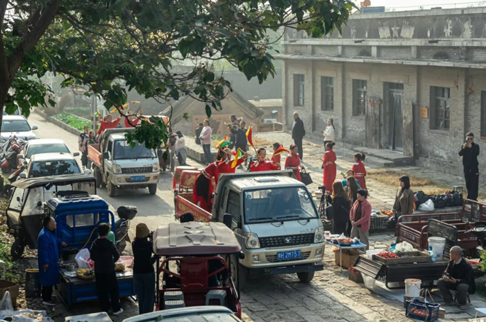 崎岖无退，回乡歌且谣——左靖专访